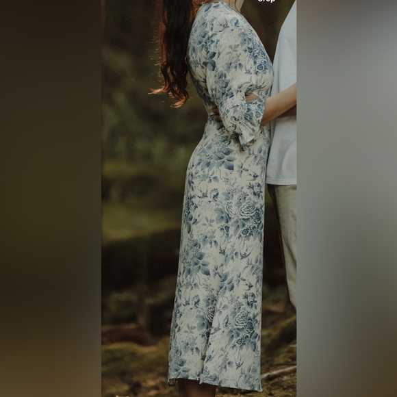 Reformation Carolena Dress - Picture 5 of 5